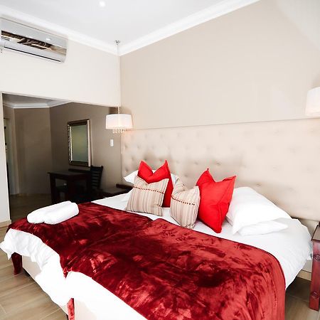 Abella Bed And Breakfast Vryburg エクステリア 写真