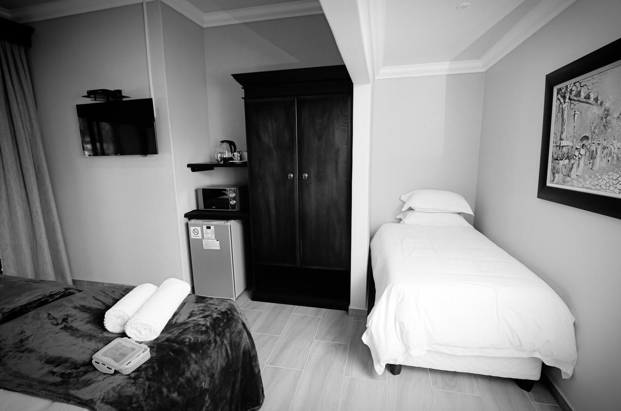 Abella Bed And Breakfast Vryburg エクステリア 写真